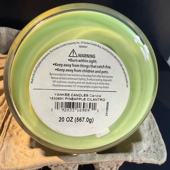 Yankee Candle Pineapple Cilantro 20oz - Picture 5 of 6